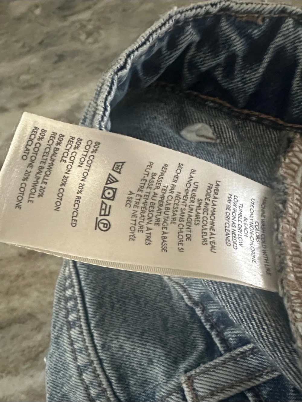 BDG Tori Mid Rise Cutoff Jort Size 26